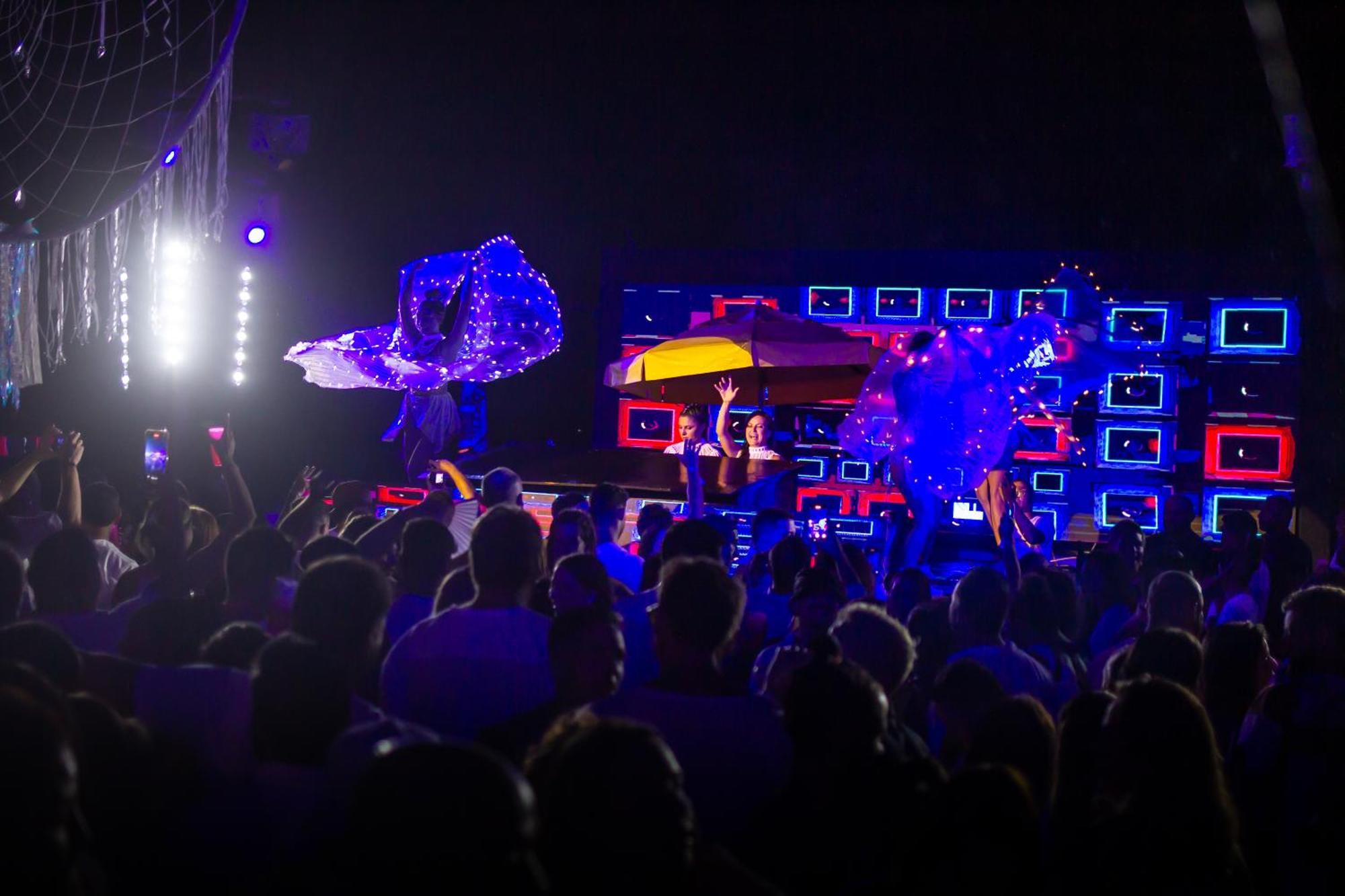 Cafe Jeri Hotel Jijoca de Jericoacoara Luaran gambar The stage at the 2011 edition of the festival